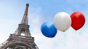 Eifell_y_globos_colores_bandera.jpg