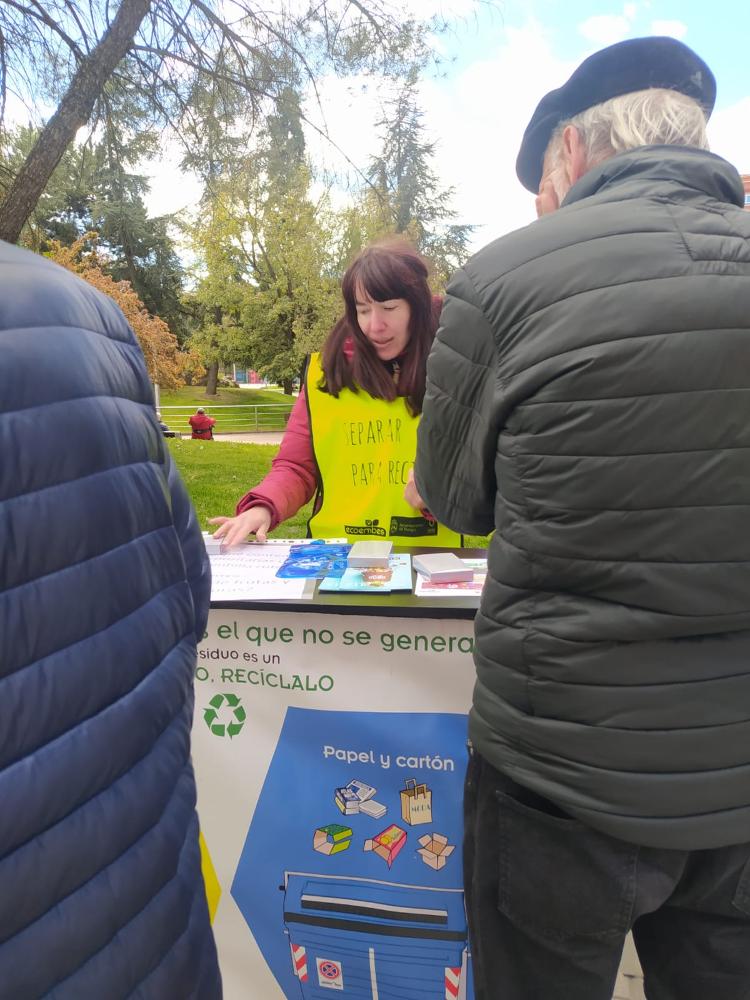 Imagen CAMPAÑA INFORMATIVA DEL USO DE LOS CONTENEDORES AMARILLO Y AZUL