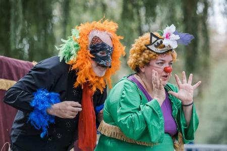 ESPECTÁCULO DE CLOWN FAMILIAR. CCCclowns&LaMueca: "Fifí y Cosquilla y el circo de pacotilla".