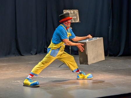 ESPECTÁCULO INFANTIL DE TEATRO Y CIRCO. Klin,Klan,Klown: "El payaso".